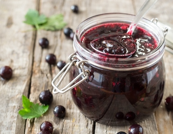 Варенье из этой ягоды помогает мозгу — как его приготовить правильно?