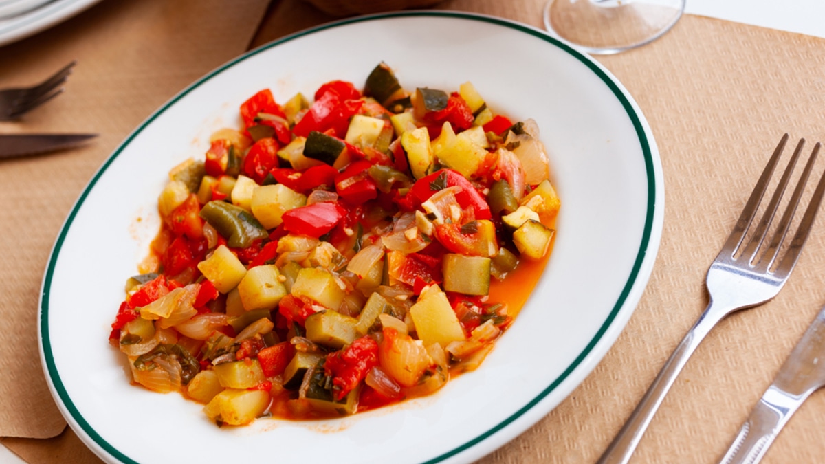 Новый хит сезона: почему все говорят о кабачках по-венгерски (и как их приготовить за 15 минут)