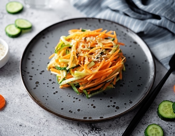 Когда гости на пороге: как сделать вкусную закуску из огурцов в пакете быстро и просто Когда гости на пороге: как сделать вкусную закуску из огурцов в пакете быстро и просто