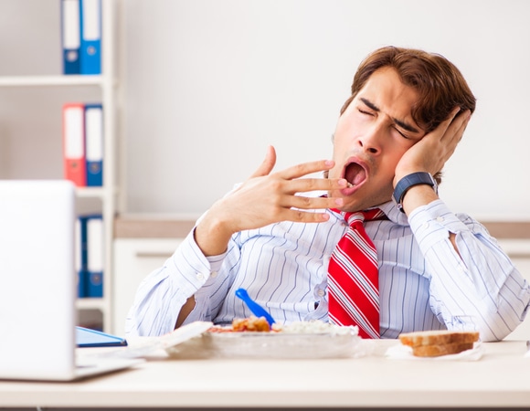 Раскрыт главный виновник послеобеденной сонливости: он в вашей тарелке Раскрыт главный виновник послеобеденной сонливости: он в вашей тарелке