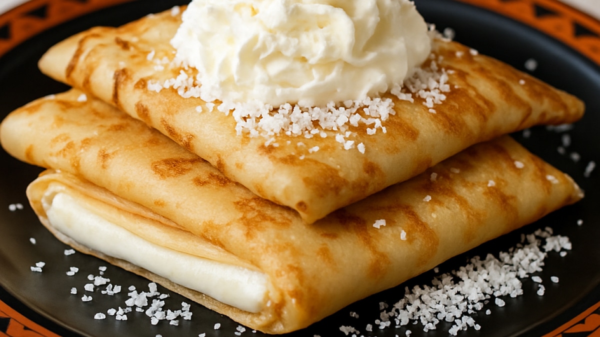 Как приготовить блины в стиле знаменитых кокосовых конфет с миндалем