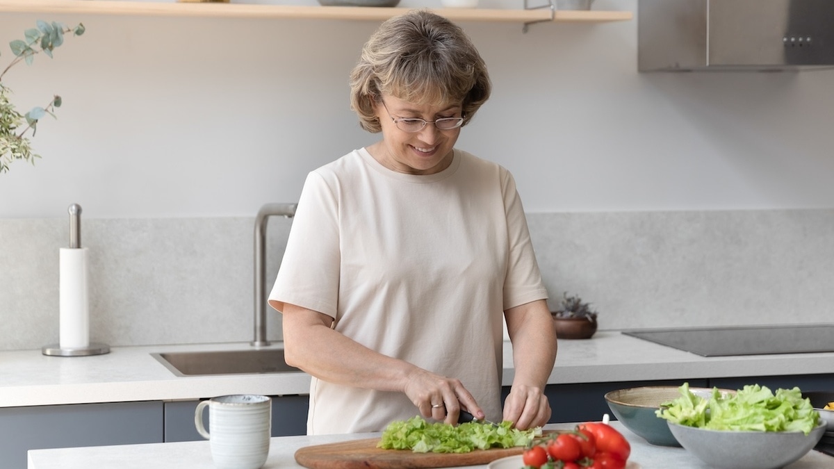 Врач назвала 3 продукта — незаменимы для женщин после 50 лет