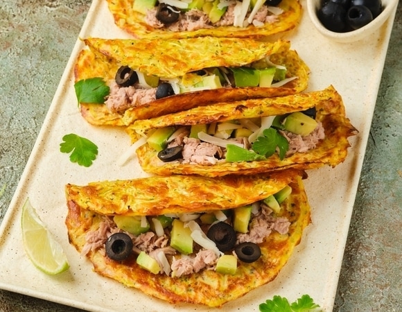 Прощайте, икра и рагу: в Сети придумали "кабачковые такос" — гениальный способ полюбить главный летний овощ Прощайте, икра и рагу: в Сети придумали "кабачковые такос" — гениальный способ полюбить главный летний овощ