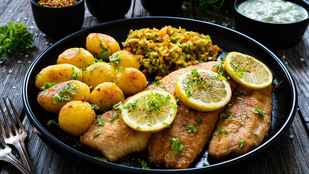 Врач назвала недорогую рыбу, которая жизненно необходима пожилым людям