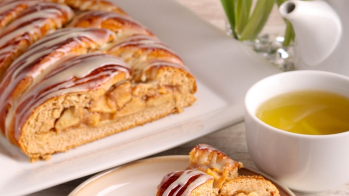 Вкуснее шарлотки, а готовится вдвое быстрее: этот яблочный рулет запросто станет новым "дежурным десертом" Вкуснее шарлотки, а готовится вдвое быстрее: этот яблочный рулет запросто станет новым "дежурным десертом"