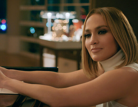 Дженнифер Лопес обманула время: секрет ее молодости основан на трех категорических "нет" Дженнифер Лопес обманула время: секрет ее молодости основан на трех категорических "нет"