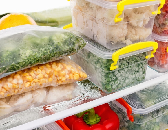 Как замораживать блюда, чтоб они не лежали в морозилке годами?