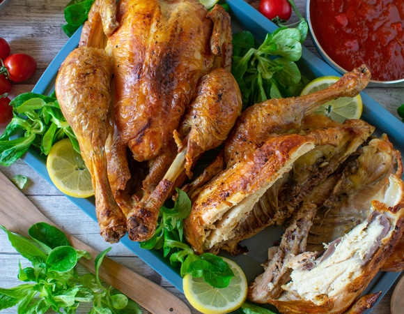 Почему у жареной курицы темнеет мясо и стоит ли этого бояться? Почему у жареной курицы темнеет мясо и стоит ли этого бояться?