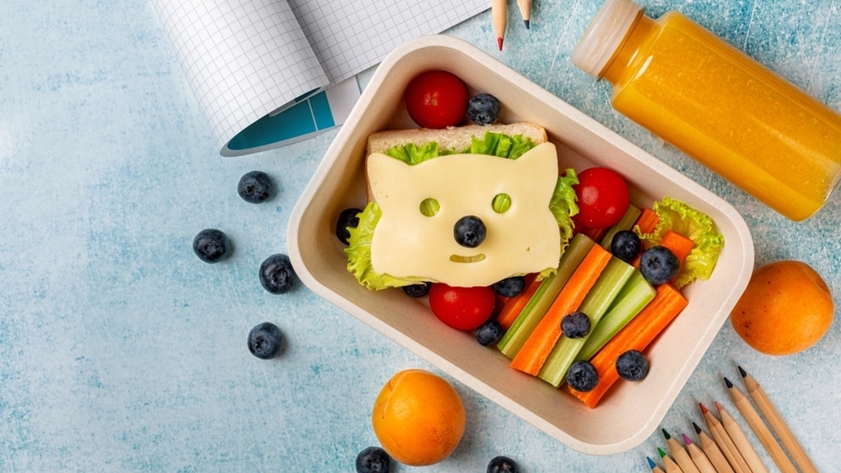 Школьный ланч-бокс: как собрать полезный обед ребенку за 15 минут