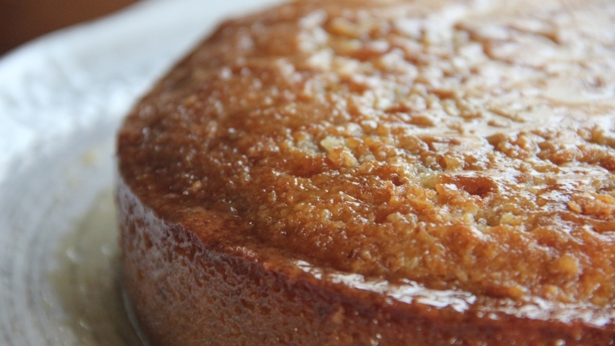 Что будет, если испечь медовик без меда?