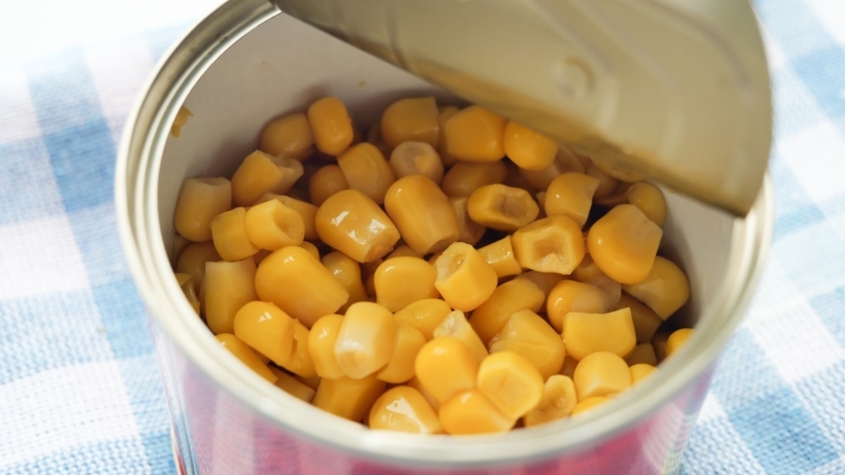 Королева салатов или калорийная бомба? Врач-диетолог — о скрытой правде консервированной кукурузы Королева салатов или калорийная бомба? Врач-диетолог — о скрытой правде консервированной кукурузы
