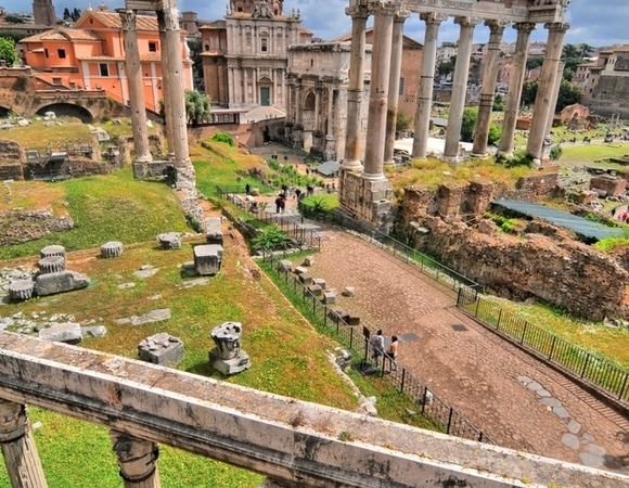 Не гамбургер, а похлебка с гарумом: почему в Древнем Риме ели на улице