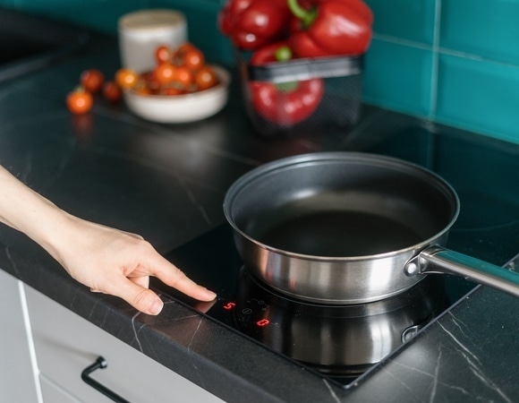 Названы 5 ошибок, которых не прощает антипригарная сковорода Названы 5 ошибок, которых не прощает антипригарная сковорода