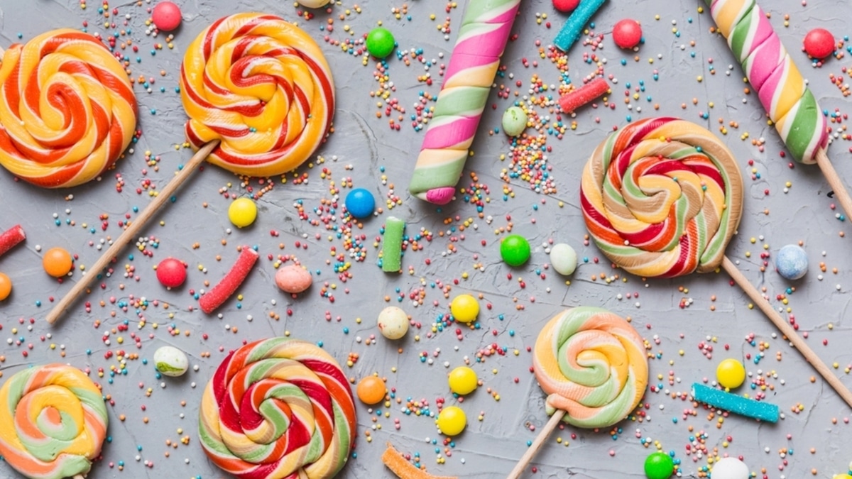 Мы зря винили сахар? Ученые выяснили, что на самом деле заставляет нас есть сладкое Мы зря винили сахар? Ученые выяснили, что на самом деле заставляет нас есть сладкое