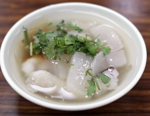 Акулий суп и пицца: шеф-повар Гордон Рамзи назвал блюда, которые никогда не попробует