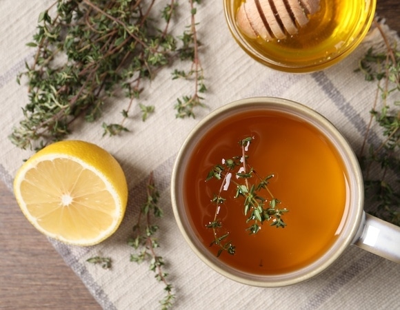 Капля пользы: диетолог развеяла популярный миф о чае с медом