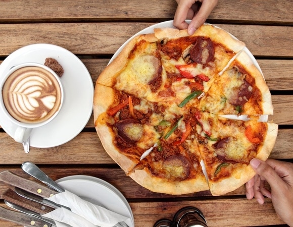 Пицца может быть полезнее хлопьев на завтрак — как так?