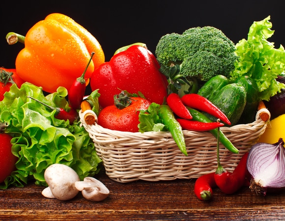 "Лучше заморозить, чем 5 дней хранить в холодильнике": нутрициолог развенчала главный миф о свежих овощах