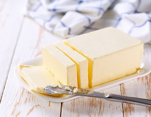 "Масляный удар" по похмелью: поможет или навредит? Врач высказалась о житейском "лайфхаке"