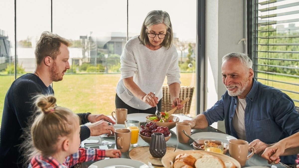 "А компот?": как появился традиционный обед из трех блюд — увлекательный экскурс в историю