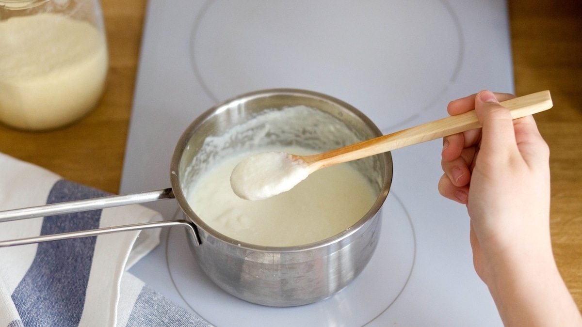 Почему молоко сворачивается при варке каши: вот ошибка, из-за которой портится завтрак Почему молоко сворачивается при варке каши: вот ошибка, из-за которой портится завтрак