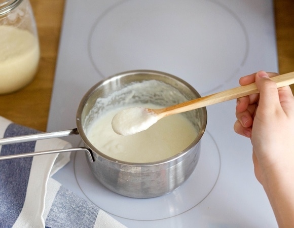 Почему молоко сворачивается при варке каши: вот ошибка, из-за которой портится завтрак Почему молоко сворачивается при варке каши: вот ошибка, из-за которой портится завтрак