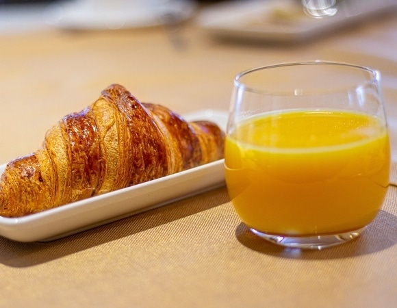 "Белком там и не пахнет": из-за этих продуктов стремительно полнеют — а они на столе у многих каждый день