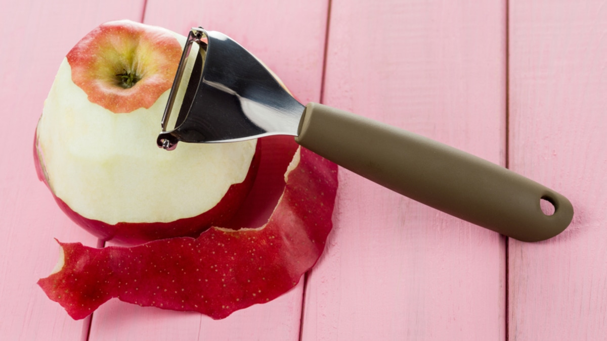 Не мусор: раскрыта неожиданная польза яблочной кожуры