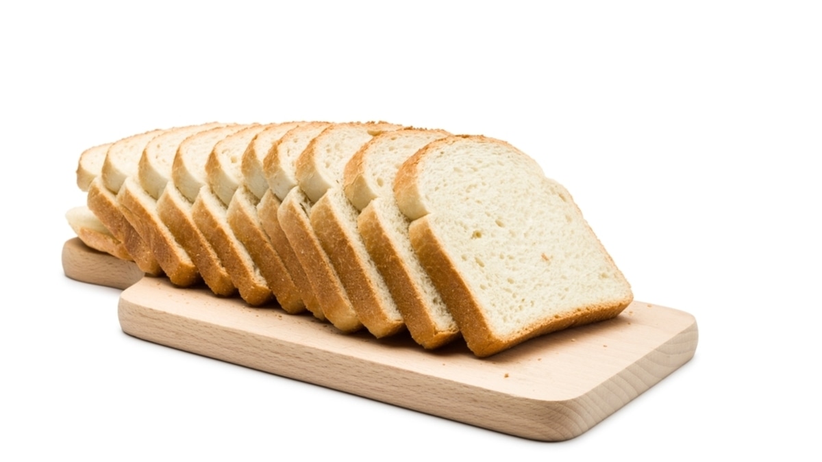 "Портится гораздо быстрее": эксперт объяснила, почему нельзя покупать хлеб в нарезке
