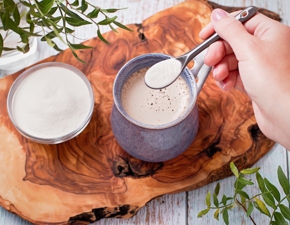 Популярный, но коварный: эксперты объяснили, чем опасен "вирусный" кофе с протеином