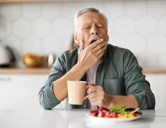 Секреты бодрости: что убрать из рациона, чтобы забыть о дневной сонливости?