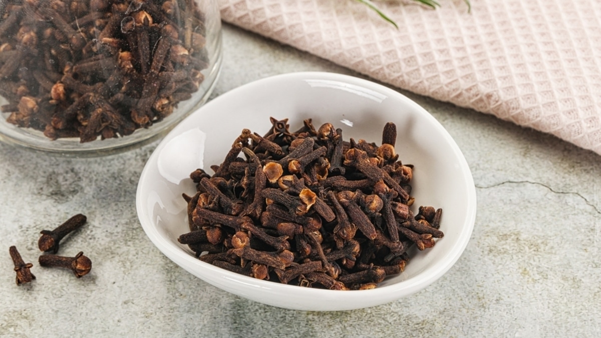 Не только для аромата: почему гвоздика — пряность-лекарь с многовековой историей
