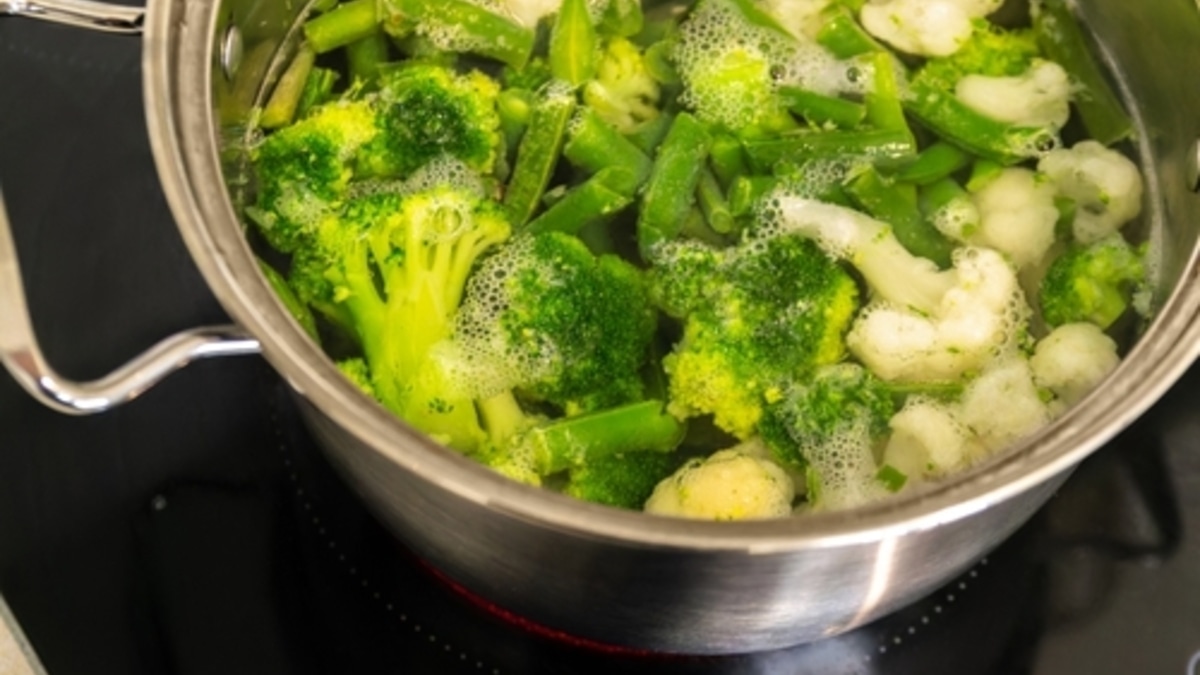 "Минимизировать потери": почему варка — не самый полезный способ приготовления еды "Минимизировать потери": почему варка — не самый полезный способ приготовления еды