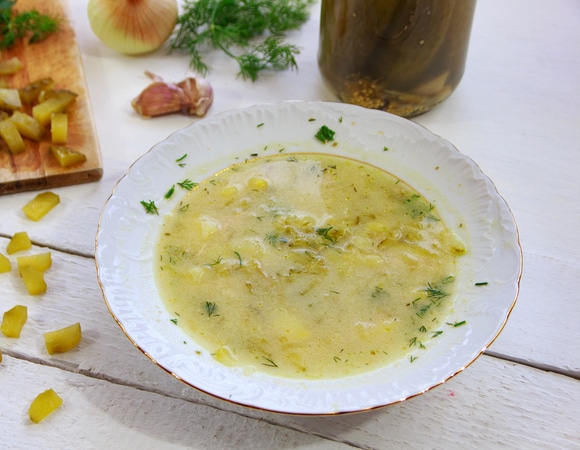 Бабушкино секретное блюдо: как сделать холодный огуречный суп "щитовидным коктейлем"