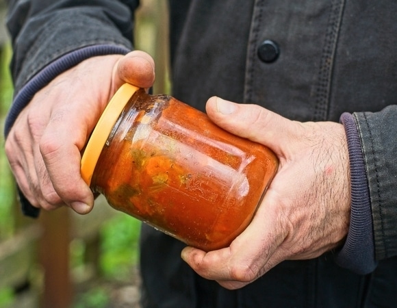 “Для густоты” : шеф-повар раскрыл рецепт лечо с яблоками — получится обволакивающим, а не водянистым
