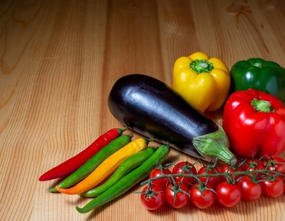 Вообще не овощи! Ученые выяснили неожиданный факт о баклажанах и перцах Вообще не овощи! Ученые выяснили неожиданный факт о баклажанах и перцах