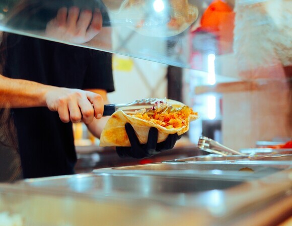 Осторожно, роллы! Эксперт — о скрытых опасностях популярной еды: даже шаурма лучший выбор Осторожно, роллы! Эксперт — о скрытых опасностях популярной еды: даже шаурма лучший выбор