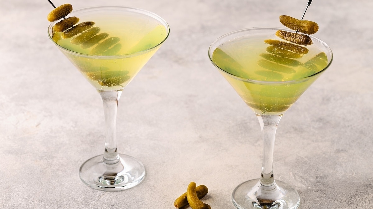 Коктейли с "перчинкой", матча и рассол: стали известны самые популярные напитки у "зумеров" Коктейли с "перчинкой", матча и рассол: стали известны самые популярные напитки у "зумеров"