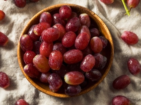 Виноград моченый, маринованный и на гриле — рецепты необычных закусок из винограда от московских шефов