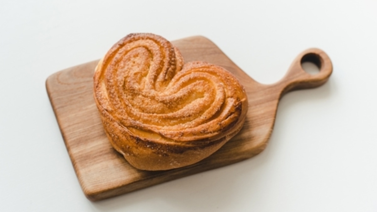 Стрит-фуд XIX века: история московской плюшки и рецепт легендарной сдобы