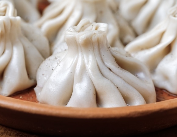 Проблема не в мясе: биолог объяснила, кому нельзя пельмени, манты и хинкали Проблема не в мясе: биолог объяснила, кому нельзя пельмени, манты и хинкали