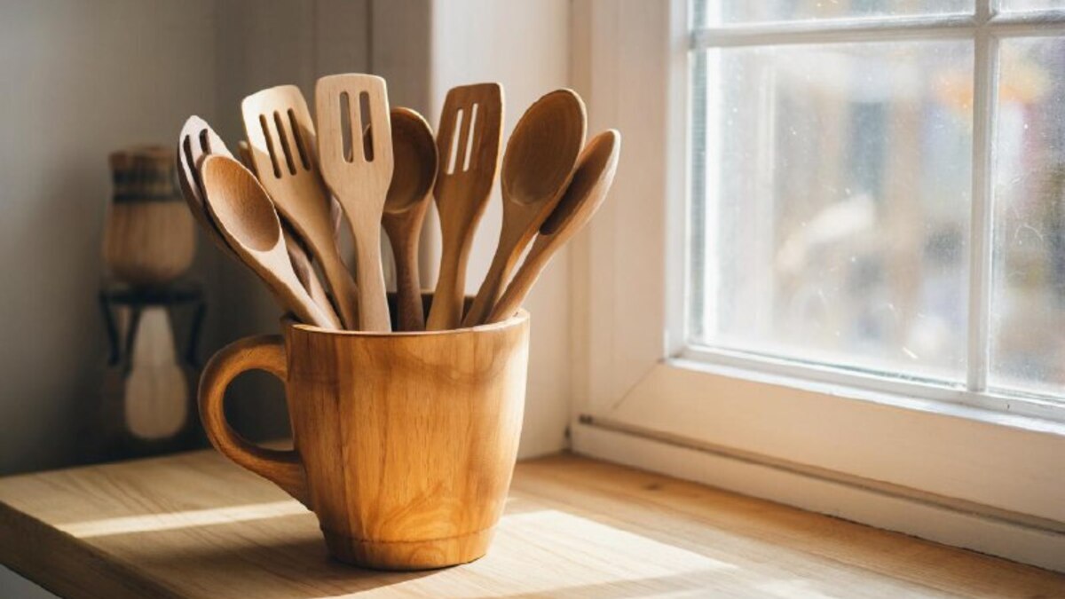 Деревянная кухонная утварь без должного ухода — источник инфекции: разбираемся, чем ее обработать Деревянная кухонная утварь без должного ухода — источник инфекции: разбираемся, чем ее обработать