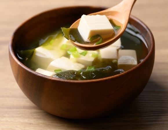 5 "странных" завтраков, которые отлично насыщают — в списке мисо-суп, киноа и батат 5 "странных" завтраков, которые отлично насыщают — в списке мисо-суп, киноа и батат