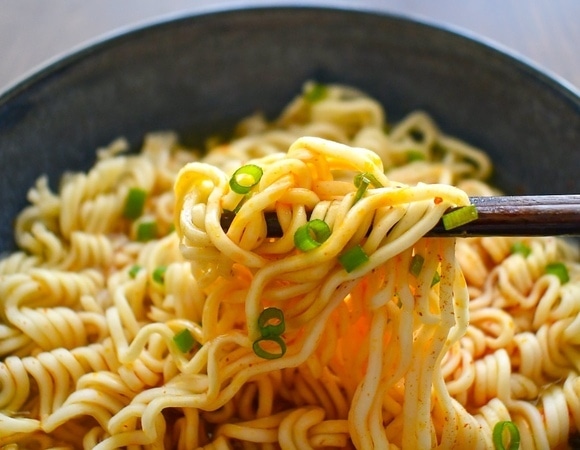 "Не переносите — не ешьте": врач объяснила, почему "пожар" во рту после острого нельзя тушить молоком "Не переносите — не ешьте": врач объяснила, почему "пожар" во рту после острого нельзя тушить молоком