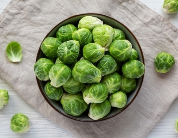 Сделайте это с брюссельской капустой, и она не будет горчить при запекании: кулинарные лайфхаки