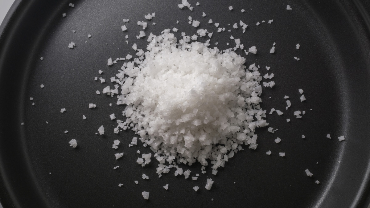 Соль вместо масла: как жарить блюда по древней методике