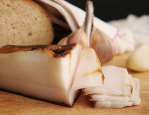 Все еще не едите сало? Тогда мы идем к вам — с лайфхаками, как вкусно заготовить сало (и ликбезом, зачем это нужно) Все еще не едите сало? Тогда мы идем к вам — с лайфхаками, как вкусно заготовить сало (и ликбезом, зачем это нужно)