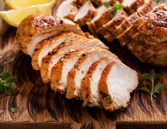 Снова сухая и жесткая? Шеф-повара раскрыли главный секрет сочной куриной грудки на сковородке Снова сухая и жесткая? Шеф-повара раскрыли главный секрет сочной куриной грудки на сковородке