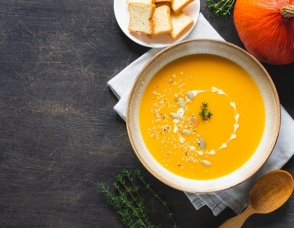 Оранжевая жижа вместо густой вкуснятины: почему тыквенный суп получается водянистым и как добиться кремовой текстуры