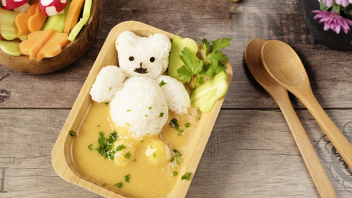 Ребенок просит взрослую еду: медик предлагает не отказывать, но адаптировать рецепты